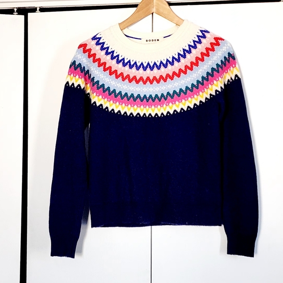 Boden Sweaters - Boden Wool Blend Sweater with Navy and Multicolor Design